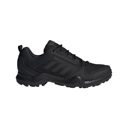 Adidas TERREX AX3R GORE-TEX BC0516 vyrų turistiniai batai – juodi, lengvi, atsparūs vandeniui, su guminiais padais.
