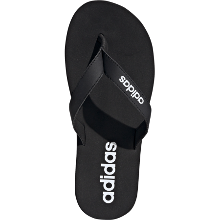 Adidas Eezay Flip Flop EG2042 – juodos vyriškos šlepetės per pirštą su baltu logotipu, lengvos ir patogios vasarai.