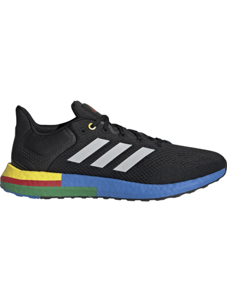 Adidas vyriški bėgimo batai Pureboost 21 GY5103 – juodi sportbačiai su mėlynu padu ir spalvotais akcentais, skirti komfortui ir stiliui.