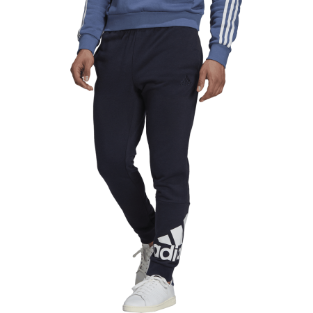 Adidas vyriškos sportinės kelnės mėlynos spalvos su baltu logotipu ir tampriais manžetais – M Big Logo French Terry TE Pants modelis GK8979