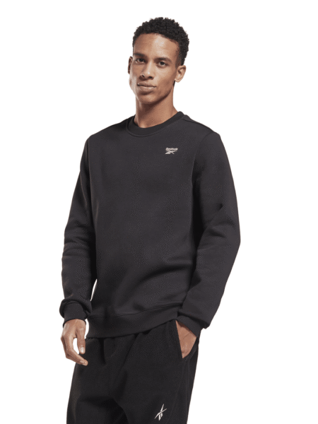 Reebok Identity Crew Sweatshirt GR9199 – juodas vyriškas džemperis su fleece pamušalu, stilingas ir patogus laisvalaikiui.