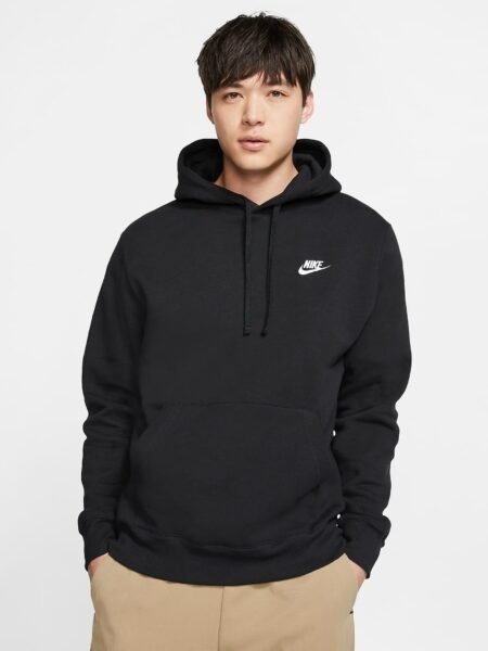 uodas unisex Nike Club Fleece džemperis su gobtuvu ir priekiu kišene, modelis BV2654-010.