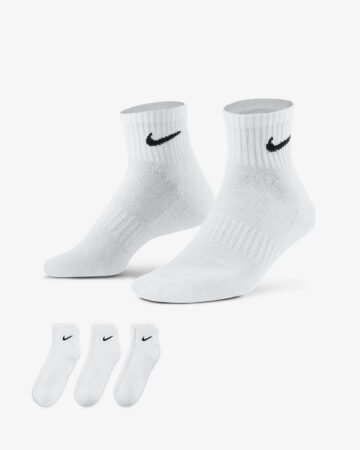 Baltos sportinės kojinės virš kauliuko Nike Everyday Cushioned Ankle, 3 poros, modelio kodas SX7667-100.