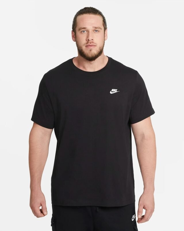 Nike vyriški marškinėliai juodos spalvos Sportswear Club T-Shirt AR4997-013