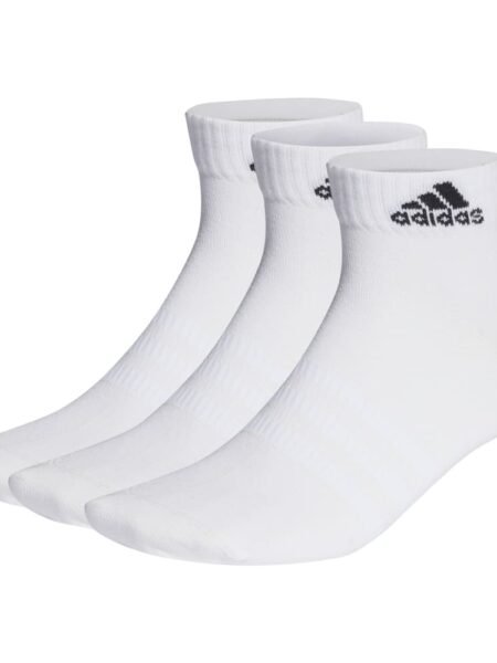 Adidas trumpos baltos kojinės THIN AND LIGHT ANKLE 3PP HT3468 – 3 porų rinkinys su logotipu, plonos ir kvėpuojančios kasdieniam komfortui.