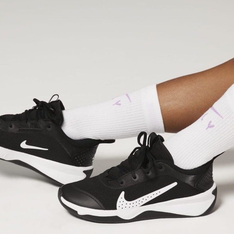 Nike Batai Treniruočių Vaikams Omni Multi-Court GS DM9027-002 - Image 3