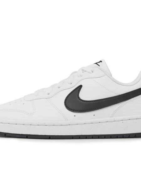 Nike Court Borough Low Recraft GS DV5456-104 – balti vaikiški laisvalaikio batai su juodu logotipu, patogūs ir stilingi.