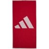 Adidas raudonas medvilninis rankšluostis Towel S IR6243 su baltu logotipu ir kilpele pakabinimui