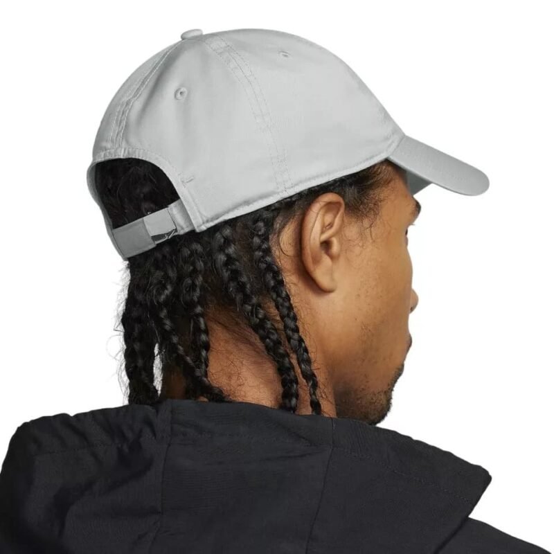 Nike Kepurė Su Snapeliu Unisex Pilka Dri-FIT Cap FB5372-077 - Image 2