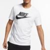 Nike balti vyriški marškinėliai trumpomis rankovėmis su juodu Futura logotipu – modelis AR5004-101.