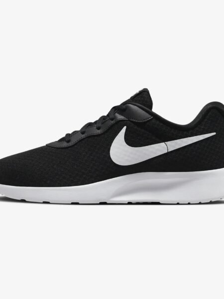 Nike Tanjun FlyEase EasyOn juodi vyriški batai su baltu padu – sportiško dizaino, lengvai apsiaunami be rankų pagalbos DV7775-001