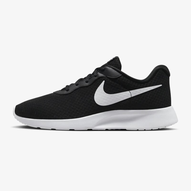 Nike Tanjun FlyEase EasyOn juodi vyriški batai su baltu padu – sportiško dizaino, lengvai apsiaunami be rankų pagalbos DV7775-001