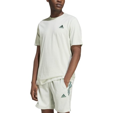 Vyriški Adidas marškinėliai Sportswear IX0119, mėtinės spalvos, su subtiliu logotipu priekyje, pagaminti iš 100% medvilnės.