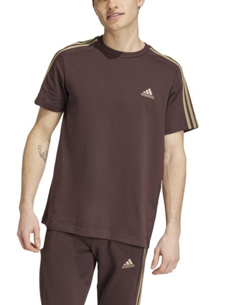 Adidas vyriški rudi marškinėliai IX0158 su smėlio spalvos 3 juostelėmis ant rankovių, laisvo kirpimo, 100 % medvilnė.