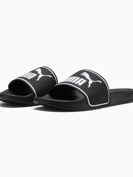 PUMA Leadcat 2.0 Slide 384139-01 – juodos unisex šlepetės su baltu PUMA logotipu, tinkamos vyrams ir moterims.