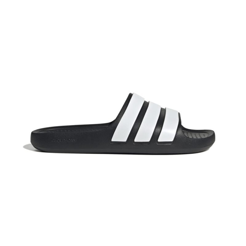 Adidas Adilette Flow Slide IF4134 juodos unisex šlepetės su baltomis juostelėmis – skirtos baseinui ir paplūdimiui.