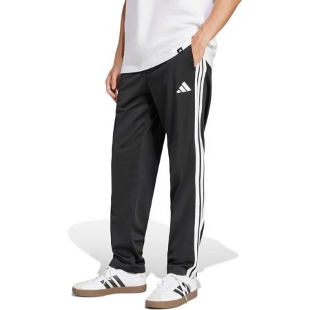 Juodos vyriškos sportinės kelnės Adidas 3-Stripes Tricot Regular-Fit JI8802, tiesaus kirpimo, 100% perdirbtas poliesteris, su 3 baltomis juostelėmis.