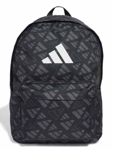 Adidas Classic Monogram Graphic Backpack JX1257 – juoda kuprinė su pilkomis monogramomis ir baltu logotipu.