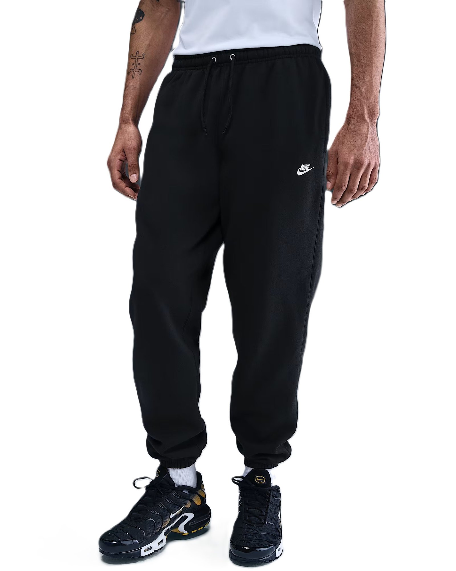 Nike vyriškos kelnės Cuffed Brushed Fleece Pants FN3808-010, juoda spalva, fleece vidus.