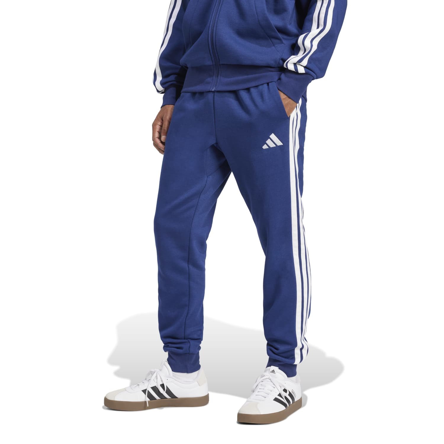Adidas vyriškos sportinės kelnės Essentials 3-Stripes TC Fleece Pants JD1859 – mėlynos šiltos fleece kelnės vyrams