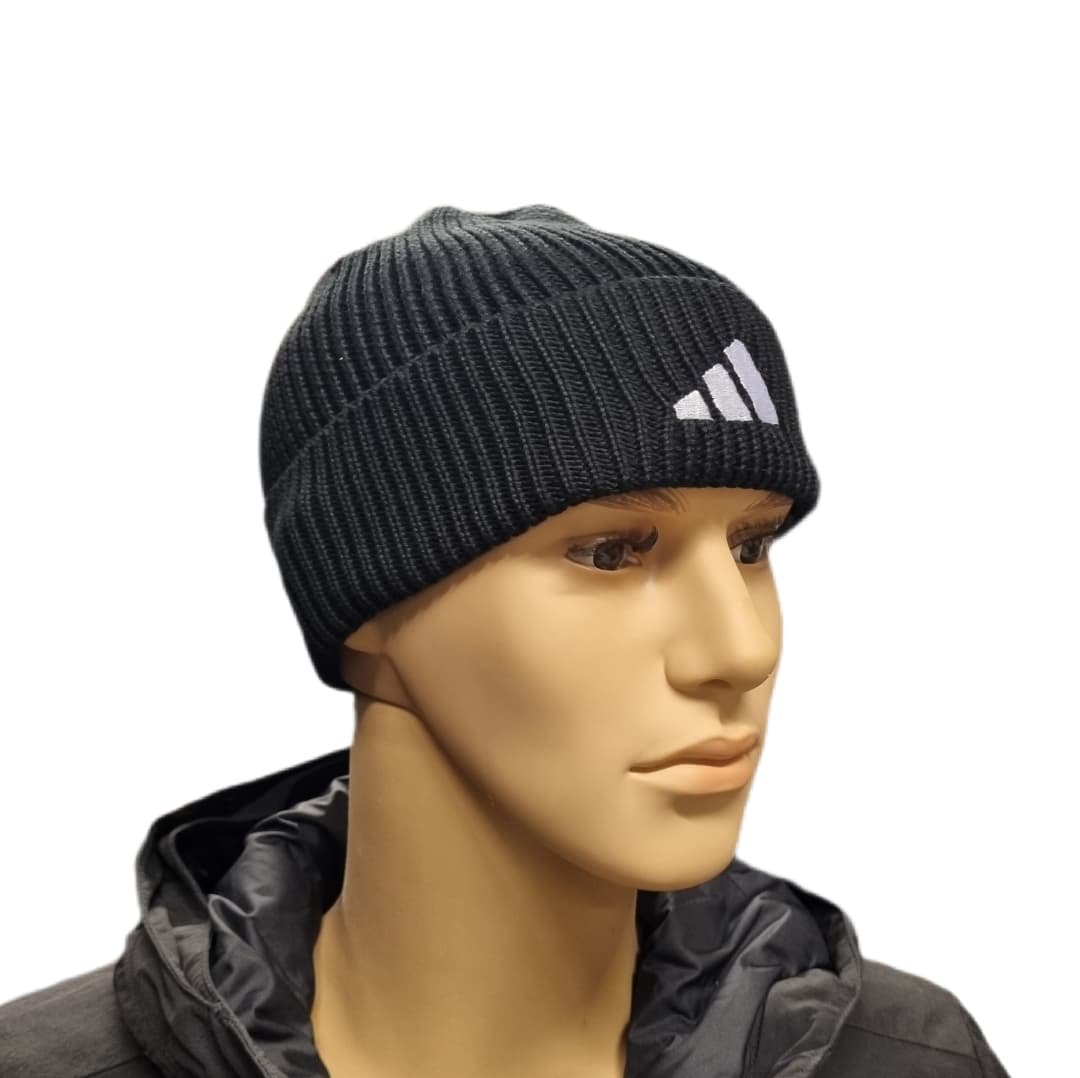 Adidas ziemine kepure Tiro League HS9765 juoda unisex su uzlenkimu