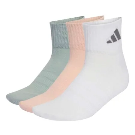 Adidas Cushioned Ankle KG3654 trumpos kojinės, šiek tiek aukščiau kauliuko, 3 porų rinkinys su kilpiniu padu.