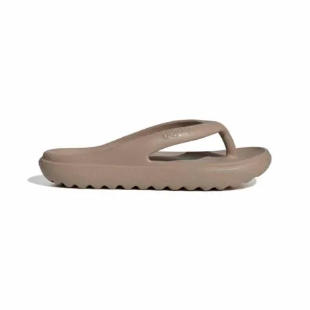 Rudos moteriškos Adidas Adilette Lumia HP6944 šlepetės per pirštą su storasluoksniu Cloudfoam padu.