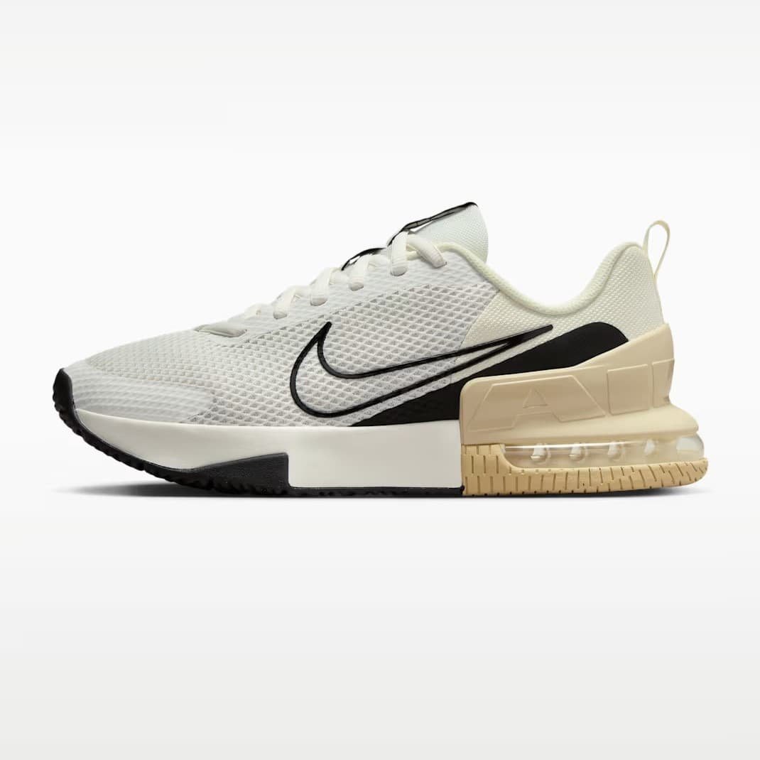 Smėlio spalvos vyriški Nike Air Max Alpha Trainer 6 FQ1833-100 treniruočių batai su Air Max amortizacija.