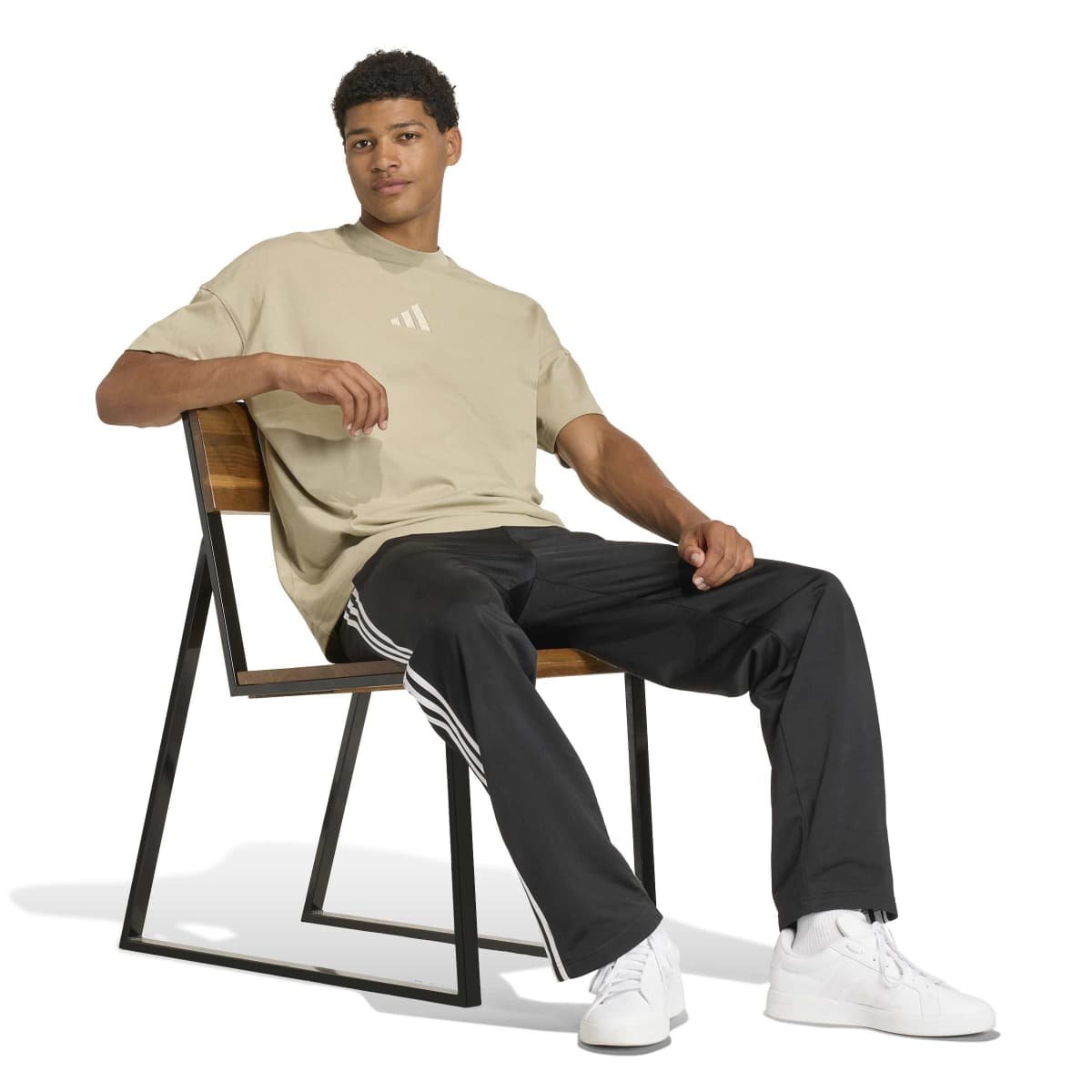 Adidas Essentials All Szn Tee KC3187 – Vyriški Rudi Marškinėliai - Image 3