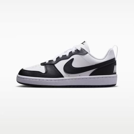 Balti vaikiški Nike Court Borough Low Recraft GS kedai su dideliu juodu Nike logotipu, modelis DV5456-131.